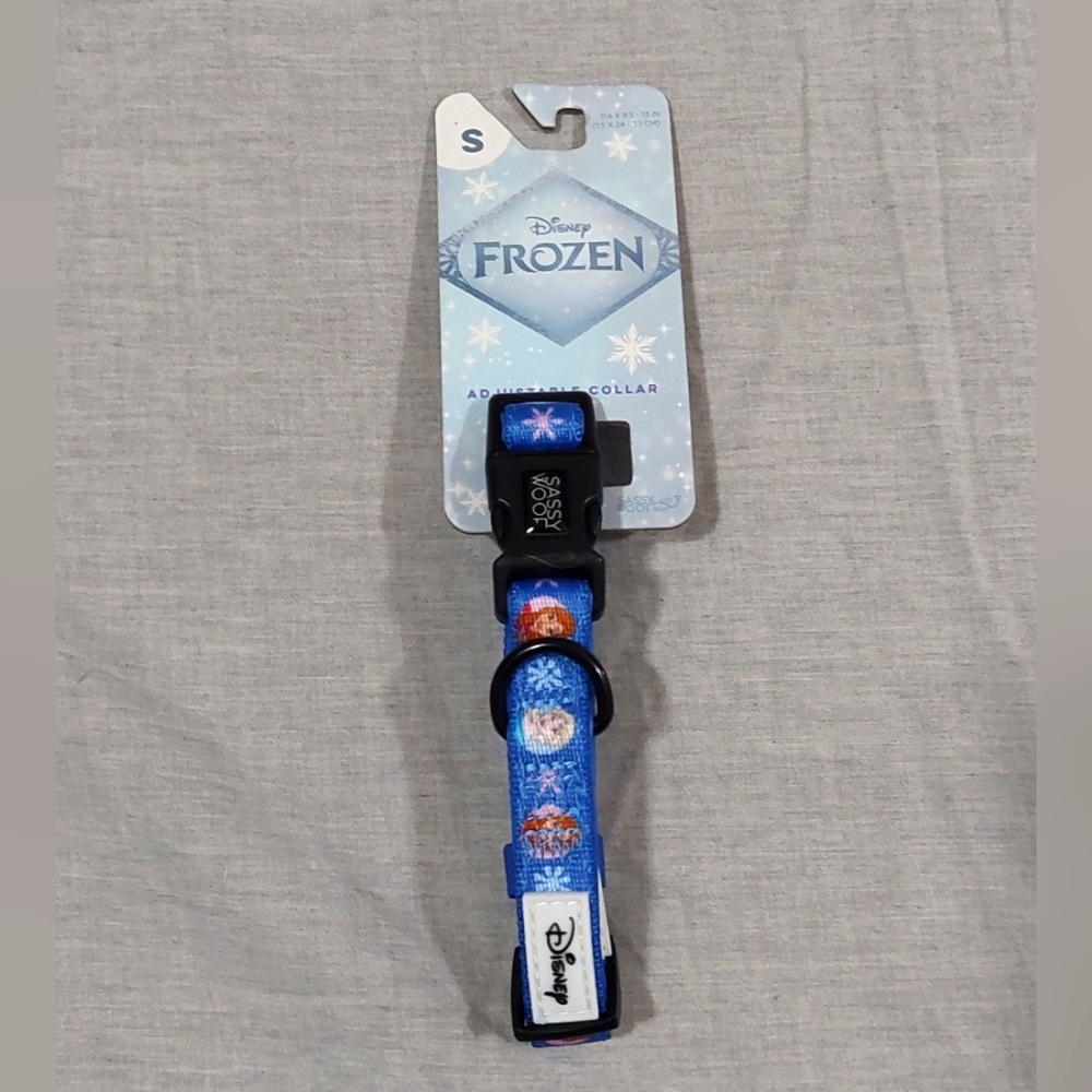Frozen, Sassy Woof, size Small collar